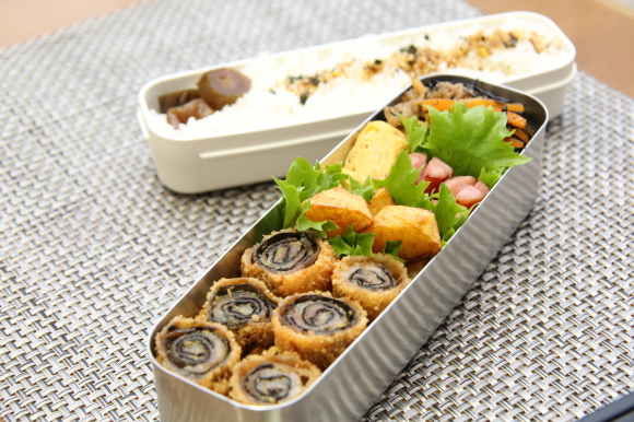 磯カツ弁当&近江牛と九条葱のペペロンチーノ風_c0326245_11030384.jpg