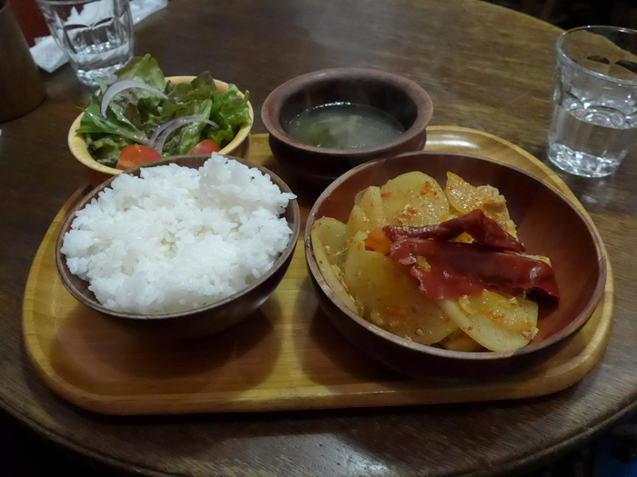代々木上原「ブータン料理 ガテモタブン」へ行く。_f0232060_1872716.jpg