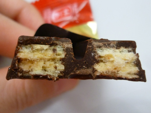 【Nestle】KitKat ミニ 八幡屋礒五郎一味_c0152767_21545556.jpg