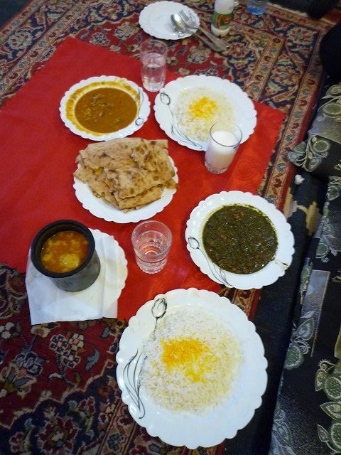 イランの食事　選択肢は2つ_b0287088_20225454.jpg