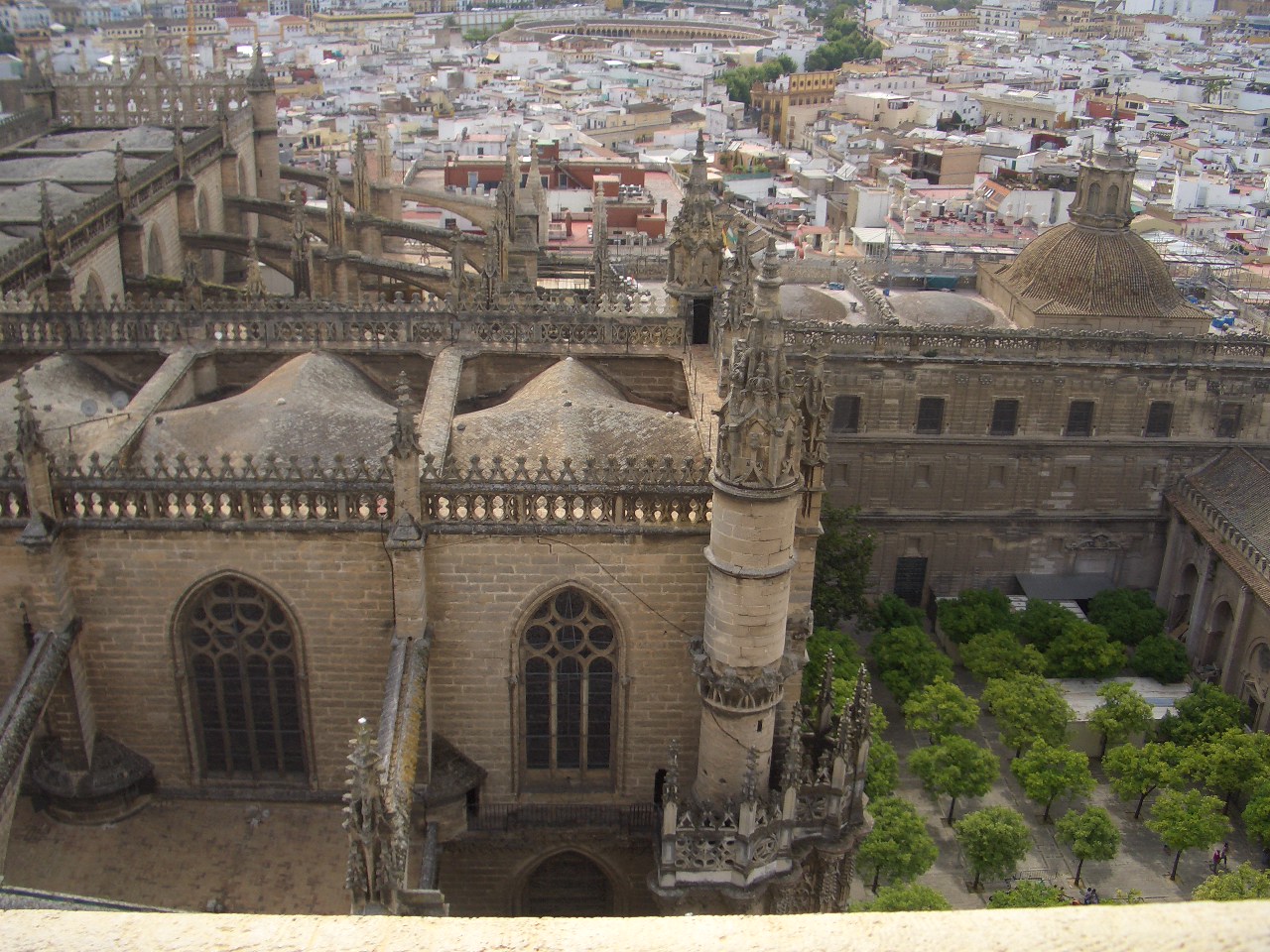スペイン旅行27 ヒラルダの塔をベビーカーでぐるぐる プチルパン夫人の旅日記