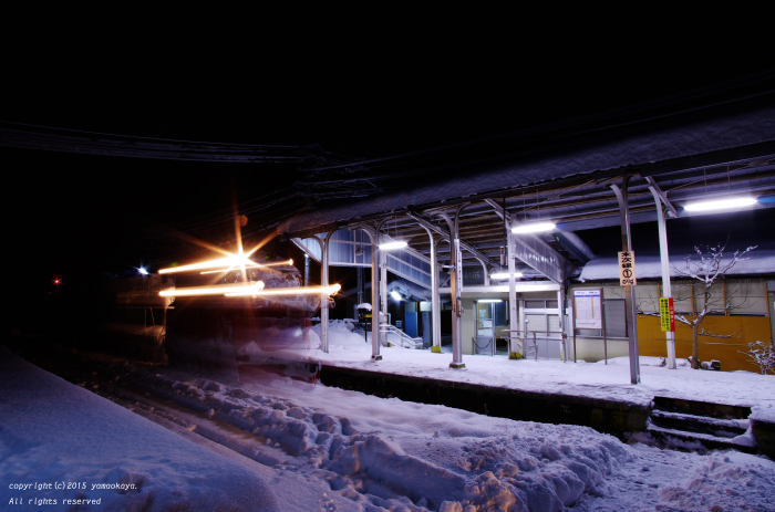ホームへと、雪をかき分けて ~冬神おろち・木次線ラッセル列車_d0309612_19165917.jpg