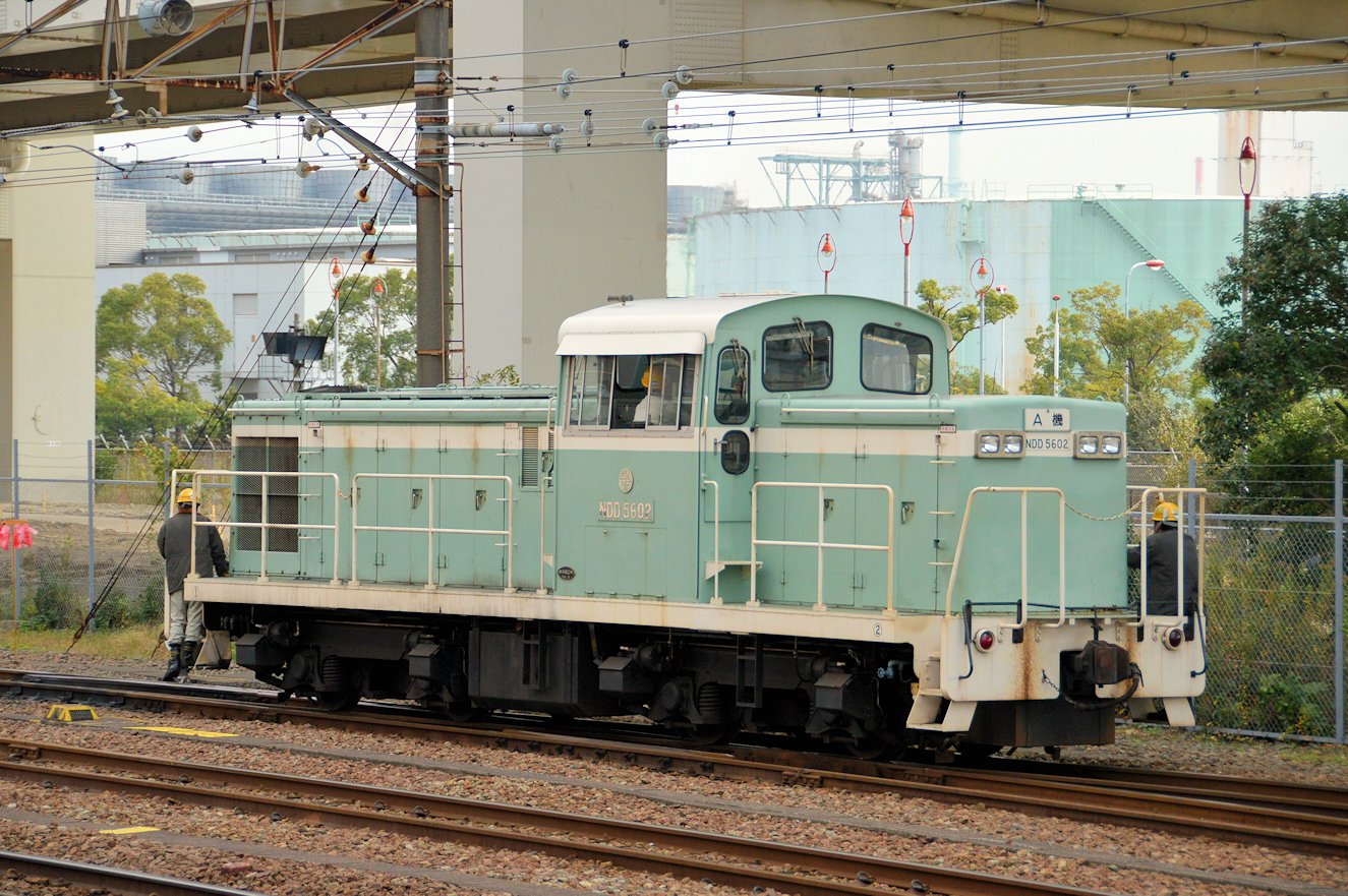 根岸製油所の機関車。_d0181924_19494935.jpg