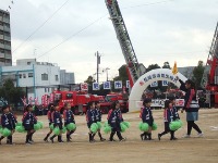 尼崎市出初式が行われ、下坂部幼稚園の園児も元気よく行進しました_c0282566_2245245.jpg