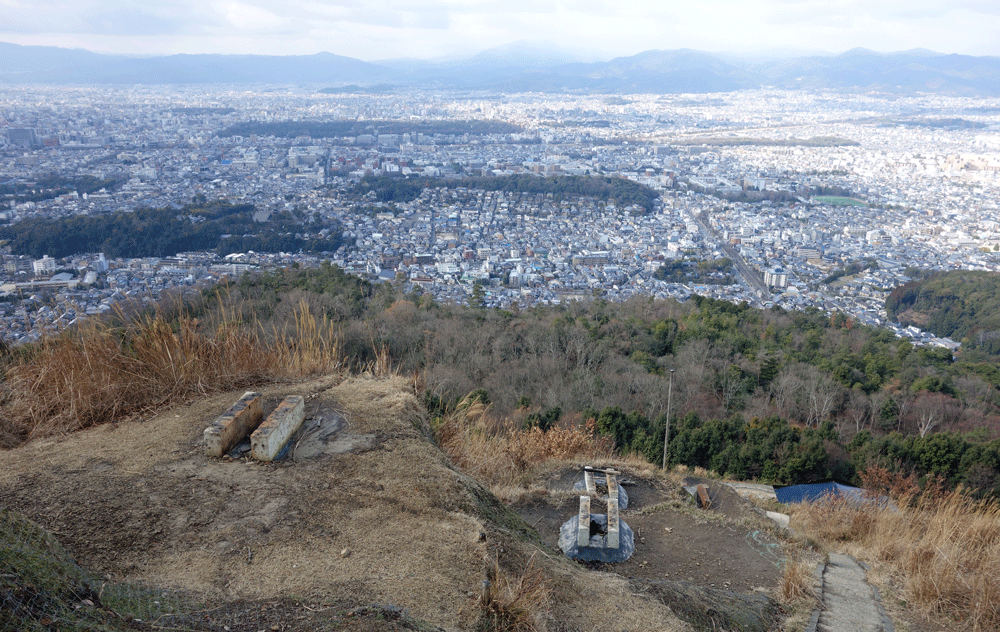 大文字山下の森で　自然観察会_b0159780_1024988.gif