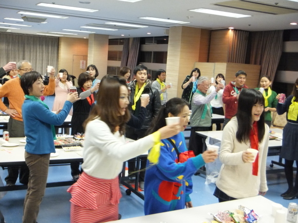 水曜よる教室の新年会_e0175020_19580788.jpg