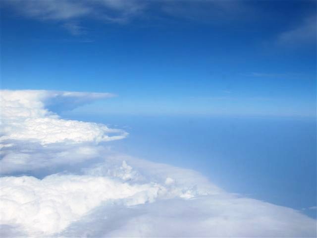 金華山や迫力ある雲を見ながら新千歳空港へ_c0172180_9235723.jpg