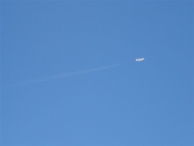 金華山や迫力ある雲を見ながら新千歳空港へ_c0172180_9252057.jpg