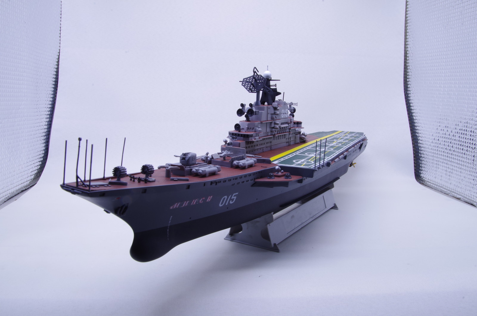 トランペッター 1/550 ミンスク : ポロロンの日記