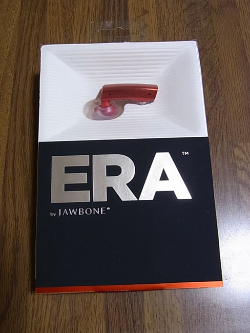 Jawbone ERA Bluetoothワイヤレスヘッドセット (Red Ridge) ALP-ERA2-RD が来た!_b0186200_22540864.jpg