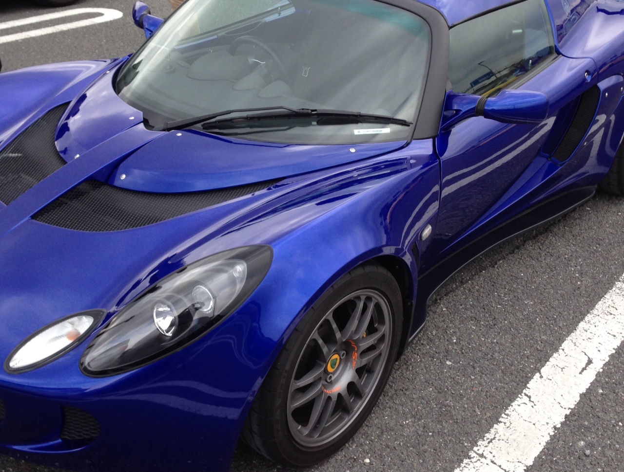 青いイナズマ_a0326106_13322267.jpg