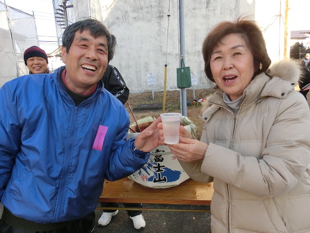 新年最初の地域行事 駿河台1、2、3丁目合同「どんどん焼き」_f0141310_7194953.jpg
