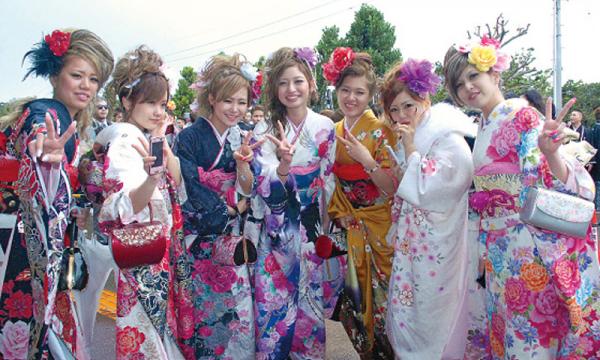 成人の日 成人式 うらやましがる外人 荒れる成人式度 左翼汚染度だった Kazumoto Iguchi S Blog 成人の日 成人式 うらやましがる外人 荒れる成人式度 左翼汚染度だった Kazumoto Iguchi S Blog