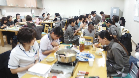 火曜日朝教室 <世界の鍋料理>_e0175020_18102559.jpg