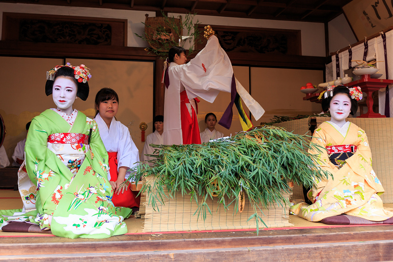 十日ゑびす・残り福（祇園甲部・彰子さん、佳つ扇さん）_f0155048_01475.jpg