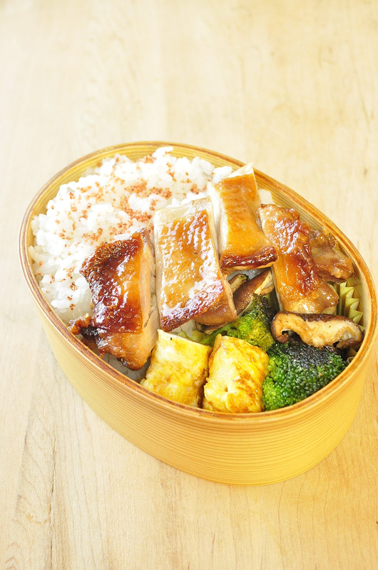 漬け鶏弁当_b0171098_8112986.jpg