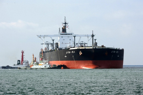 共栄タンカーVLCC「JIN-EI」_e0158925_2126168.jpg