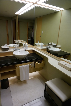 食いしん坊の旅No.12 京都はしたてで夕食 本日のお宿 グランドプリンスホテル京都へ _e0194987_2033194.jpg
