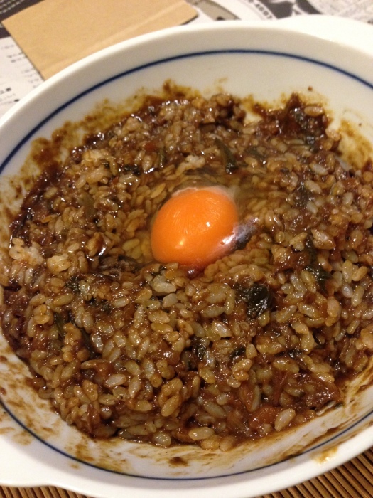 カレーは美味いし美味そうなしいたけ菌床。_a0334793_20494664.jpg