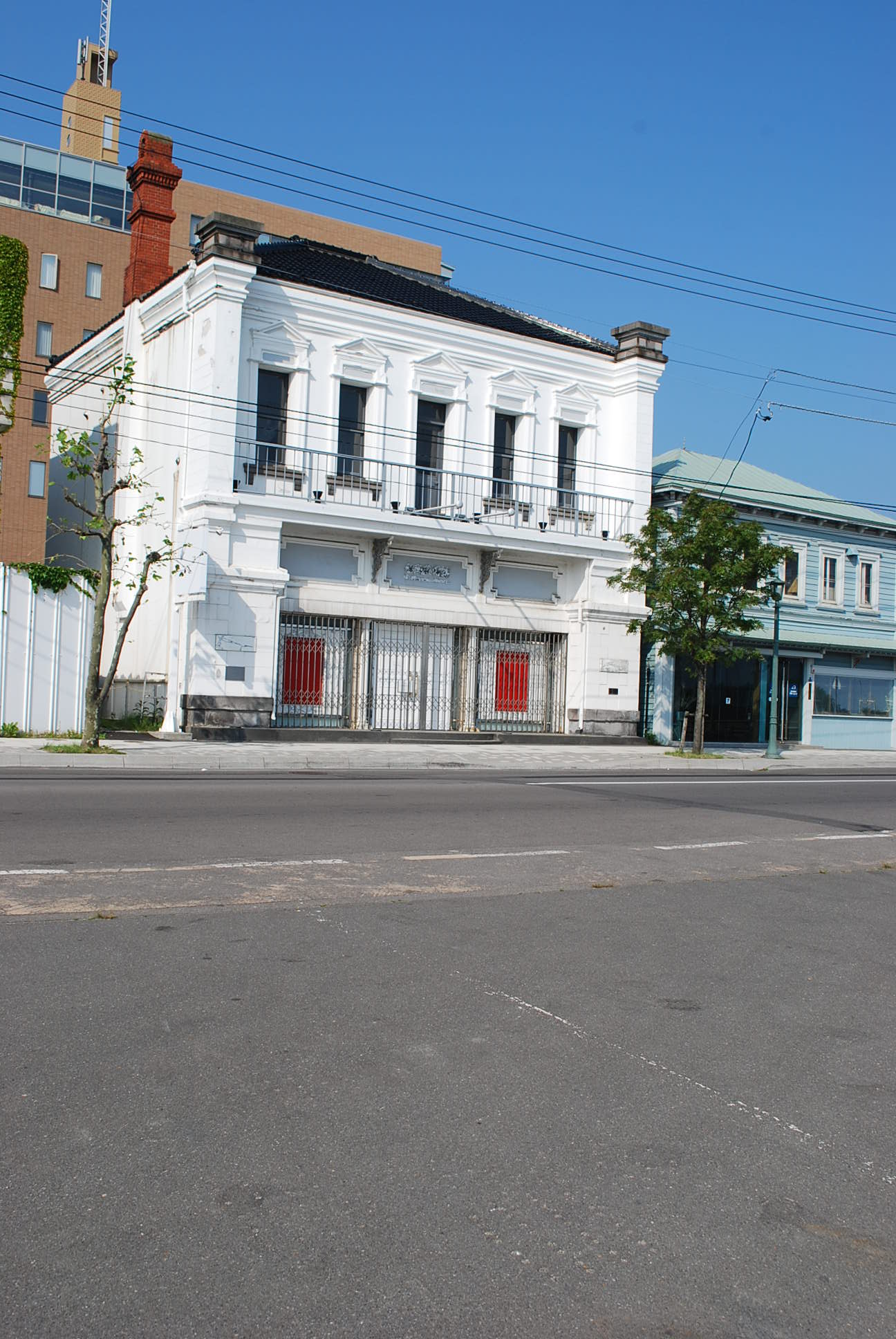 函館東浜の旧金森船具店(函館の建築再見)_f0142606_12501985.jpg