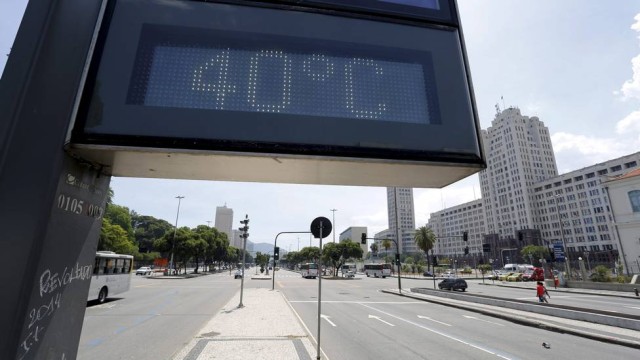 40℃ 暑すぎるリオデジャネイロ☀ブラジルにうんざりの日々、、_b0032617_1225523.jpg