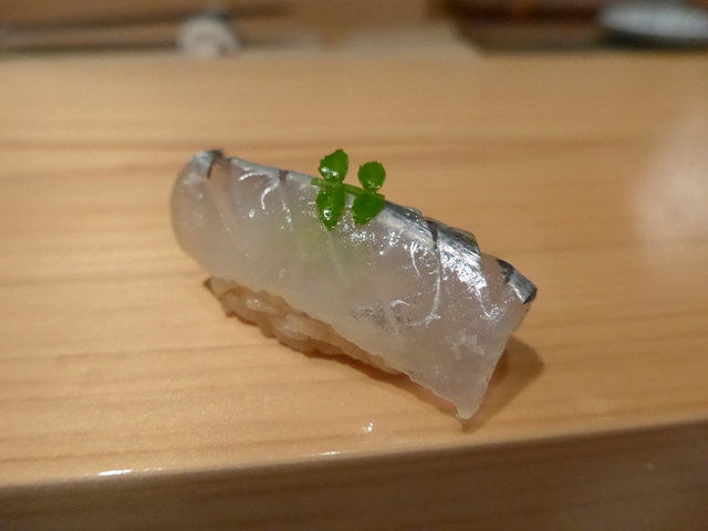 中目黒「鮨 尚充 たかみつ」へ行く。_f0232060_17582397.jpg