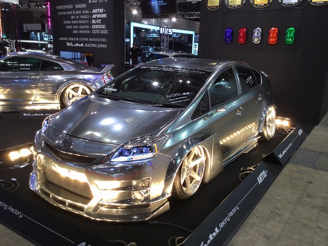 2015東京オートサロンKUHLRACING出展車③！プリウスワイドボディキット＆ＡＲＴＩＳメタルペイント！_b0346867_16424498.jpg