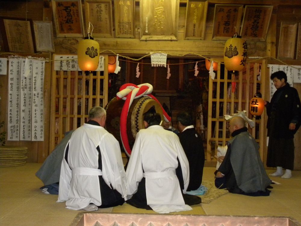 新野の雪祭り①_b0329588_09334817.jpg
