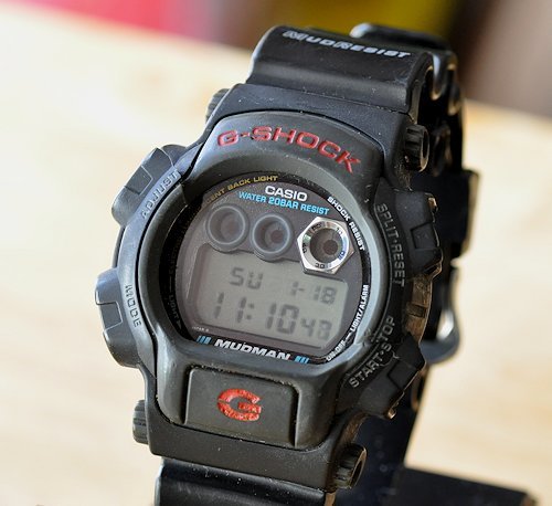 美品CASIO G-SHOCK DW-8400 ホンダ無限MUDMAN