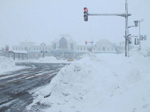 雪道や凍結している道路を安全に歩くには_c0075701_959632.jpg