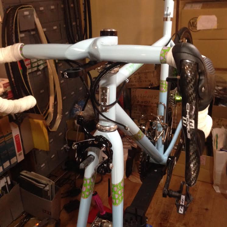 持込のフレームの組付作業をさせていただきました : 盆栽自転車店ブログ