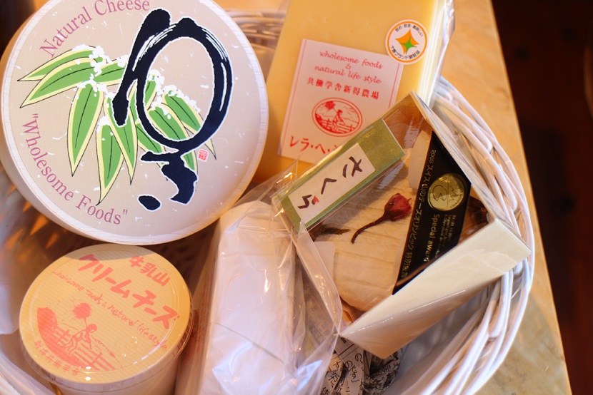 共働学舎のチーズ入荷です!_b0016474_10571580.jpg
