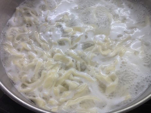 暖冬だけど、煮込みうどん_a0136671_2235140.jpg