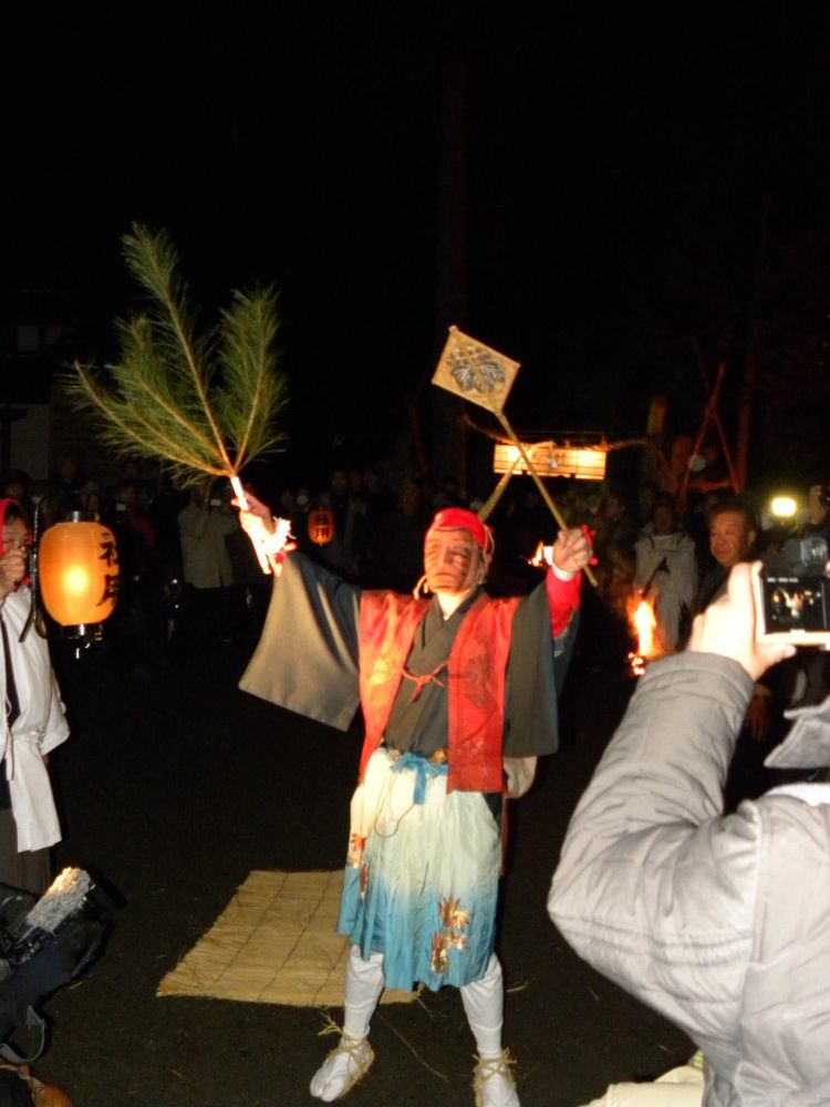 新野の雪祭り②_b0329588_08554965.jpg