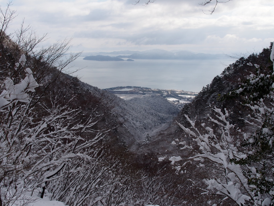 晴時々曇時折猛吹雪（局所的に）のコヤマノ岳～武奈ヶ岳へ　2015/01/18　２名_c0134193_11485422.jpg