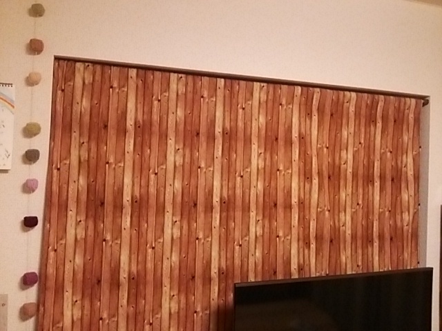 木目調な布を ｐｃａ ｐｃａ