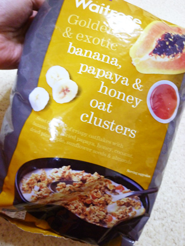 Waitrose Golden&exotic banana, papaya&honey oat clusters_c0152767_21575535.jpg