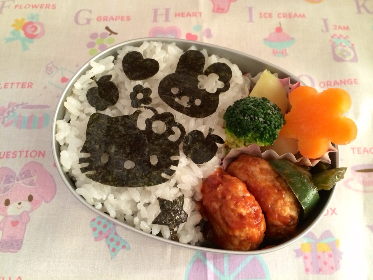 鶏ハンバーグとキティ海苔弁 幼稚園のおべんとう日記 鶏ハンバーグとキティ海苔弁 幼稚園のおべんとう日記