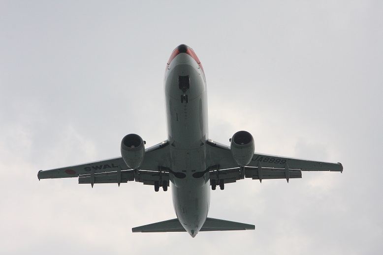 復刻版ｓｗａｌジェット 南西航空塗装機 治華な那覇暮らし