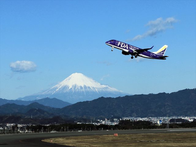 富士山静岡空港の夕焼け_a0188405_00145788.jpg