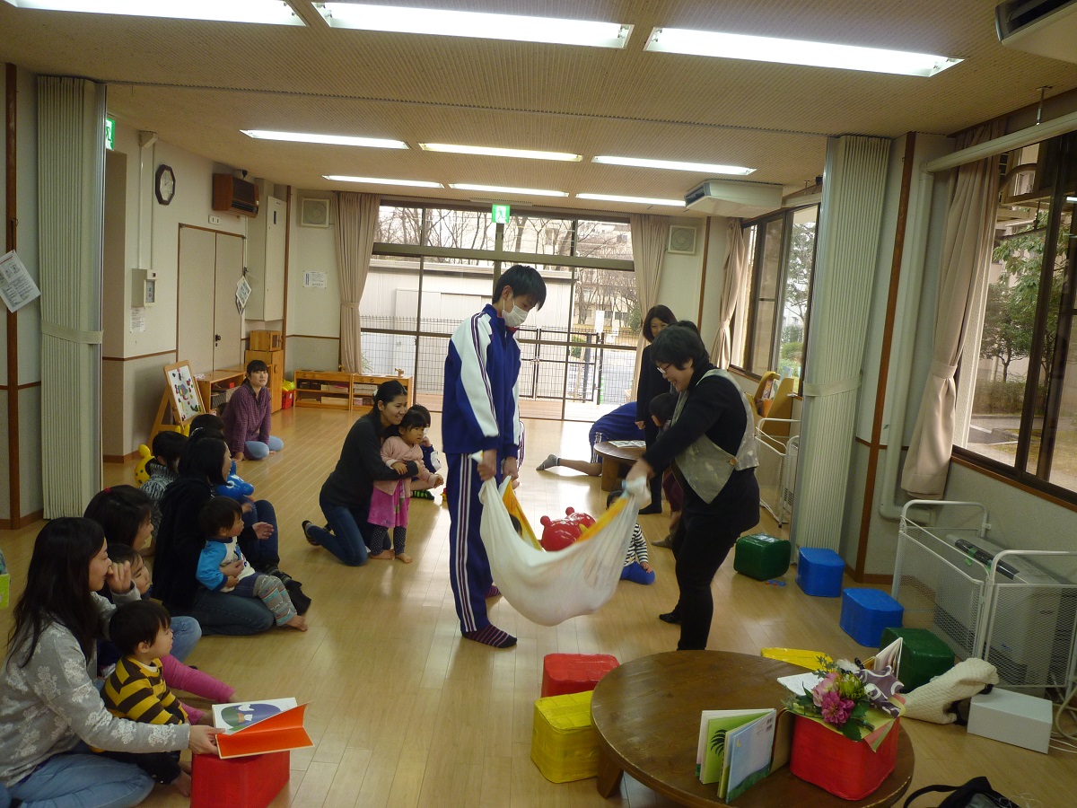 1月21日（水）13:30～14:30「親子ふれあい絵本♪うた♪遊び」_f0223705_2033578.jpg