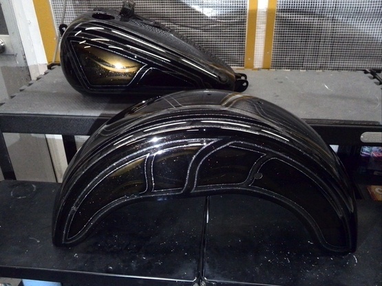FXDB custom paint_e0269313_20472871.jpg