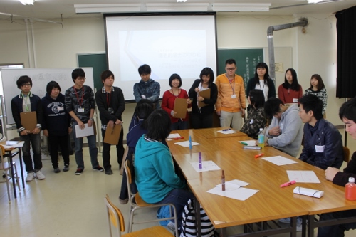 新潟翠江高等学校においてワークショップ「構造的暴力の中の私」を行いました。_c0167632_17351553.jpg