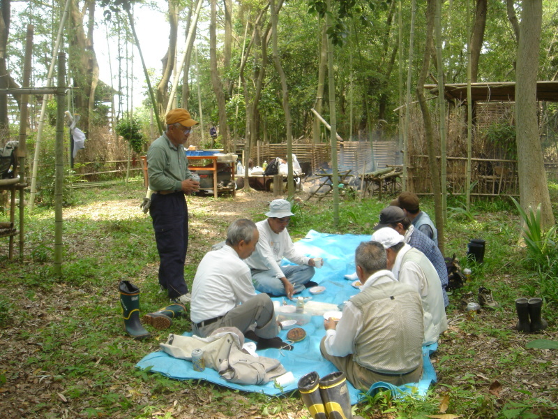井関川竹林で竹伐り&BBQ・・・うみべの森を育てる会 _c0108460_21014651.jpg