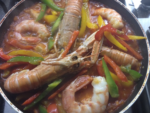 マルコスが市場に来たからフィデウアを食べよう!_a0136671_223029.jpg