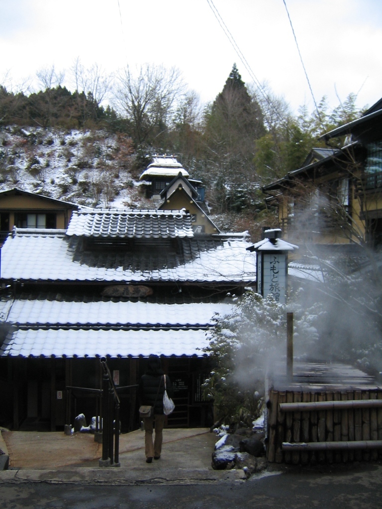 温泉の恋しい季節です!_c0310571_08434539.jpg