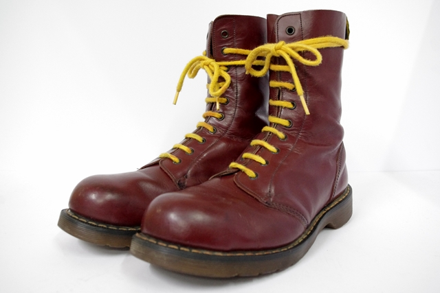 英国製 Dr.MARTENS チェリーレッド ホワイト社製 UK8 1/2 10ホール_d0328089_23121514.jpg