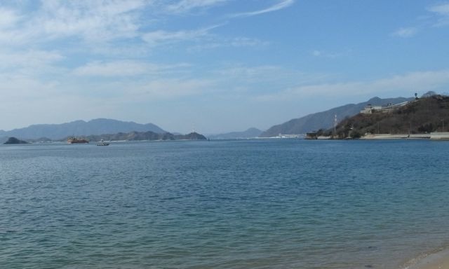 瀬戸内海の波 尾道時間
