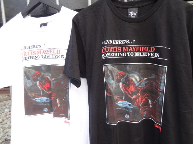 ステューシー　Tシャツ　カーティス・メイフィールド コラボ　デカロゴ　黒　M ステューシー Tシャツ カーティス・メイフィールド コラボ