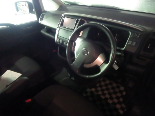 ★エスティマ待望のお納車とさせて頂きました！！★（伏古店）_c0161601_1971459.jpg